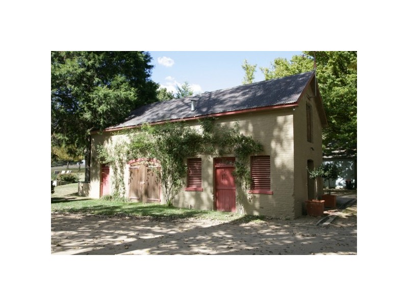 “Mona” 140 Little River Road, Braidwood NSW 2622