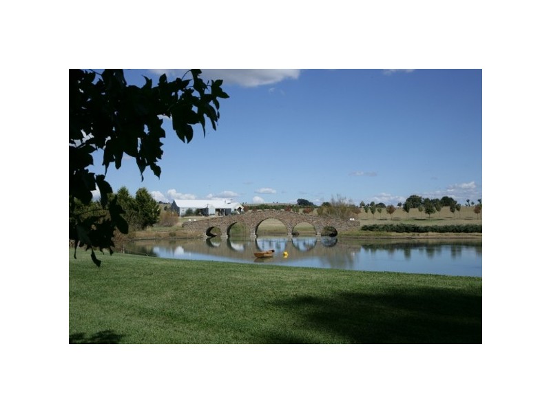 “Mona” 140 Little River Road, Braidwood NSW 2622