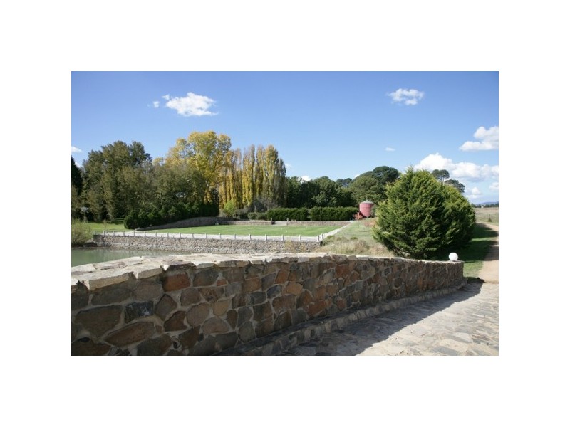 “Mona” 140 Little River Road, Braidwood NSW 2622