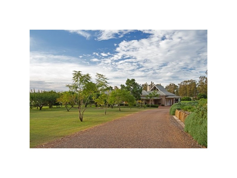 “Hillside” 64 Marrowbone Road, Pokolbin NSW 2320