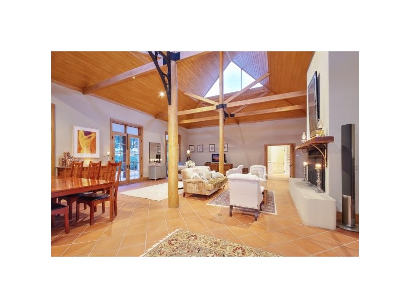 “Hillside” 64 Marrowbone Road, Pokolbin NSW 2320