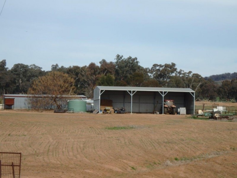 “Amaroo” 3553 Gundagai Road, Junee NSW 2663