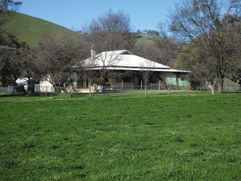 “Spillbury” 307 Burra Road, Gundagai NSW 2722