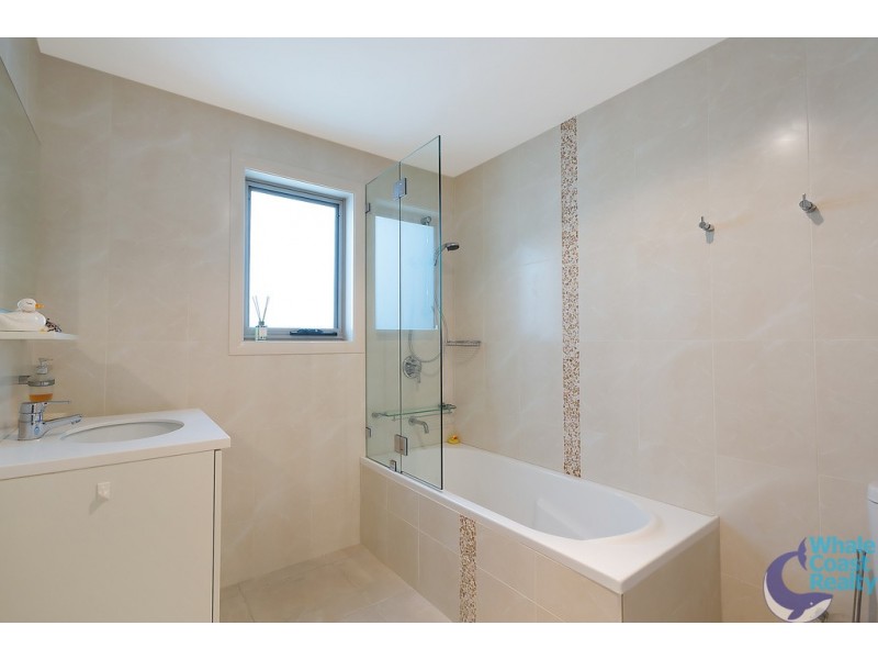 12 Thompsons Lane, Narooma NSW 2546
