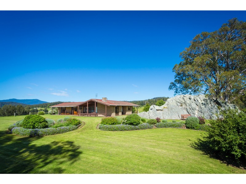 “Wagonga” 313 Riverview Road, Narooma NSW 2546