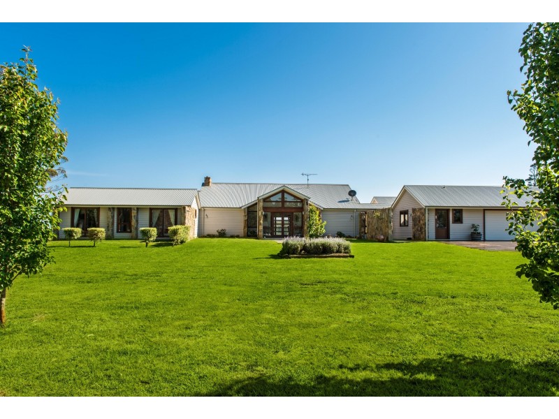 “Banjo’s Run” 212 Sallys Corner Road, Exeter NSW 2579