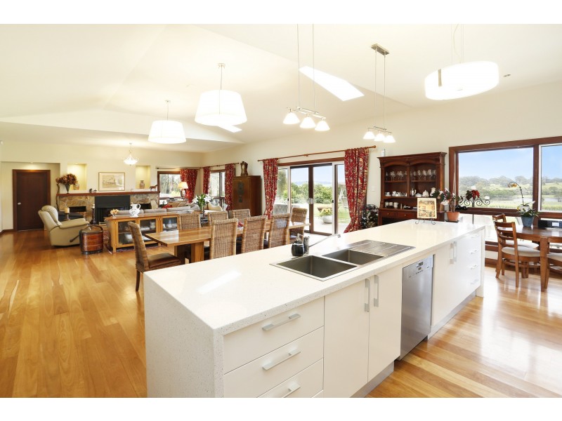 “Banjo’s Run” 212 Sallys Corner Road, Exeter NSW 2579