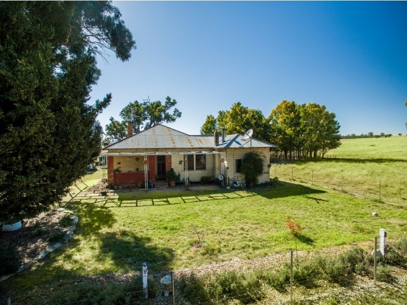 “Towri” 2826 Kingstown Road, Kingstown NSW 2358