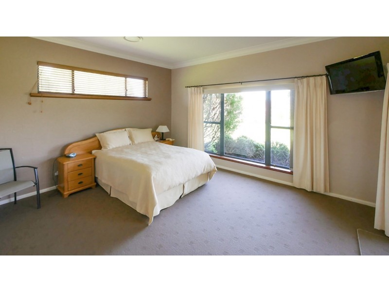 46 Carro Park Road, Cowra NSW 2794