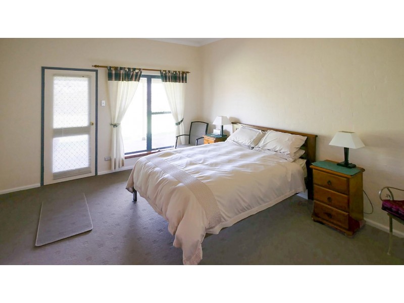 46 Carro Park Road, Cowra NSW 2794