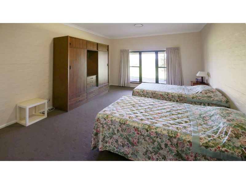 46 Carro Park Road, Cowra NSW 2794