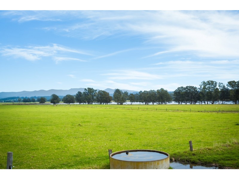 106 Coopers Island Road, Bodalla NSW 2545