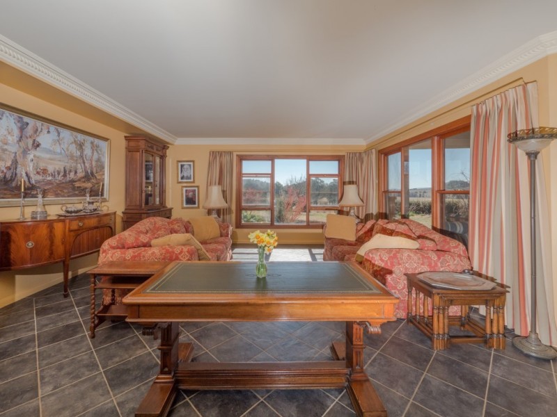 703 Dangarsleigh Road, Armidale NSW 2350