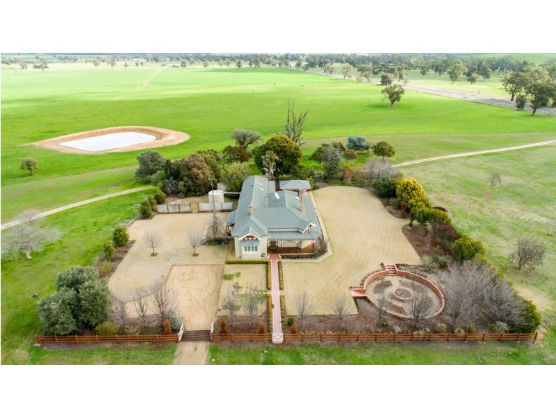 1375 Sturt Highway, Borambola NSW 2650