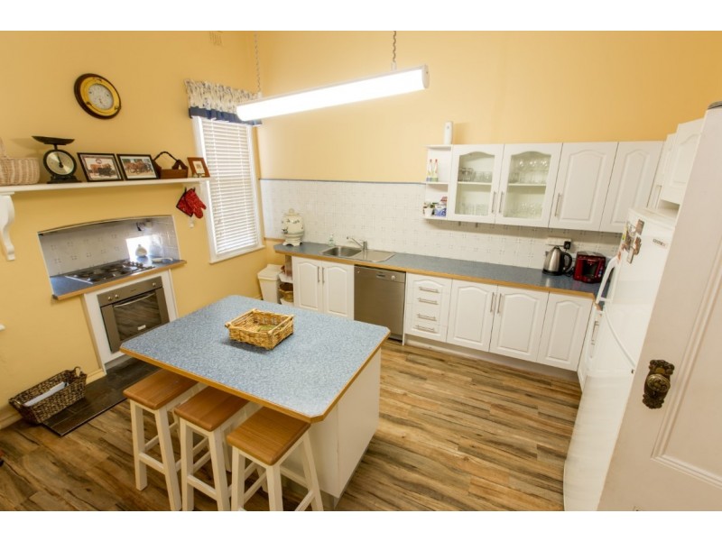 1375 Sturt Highway, Borambola NSW 2650