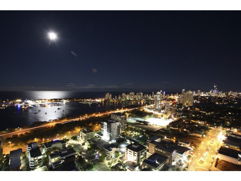 5 lawson, Southport QLD 4215
