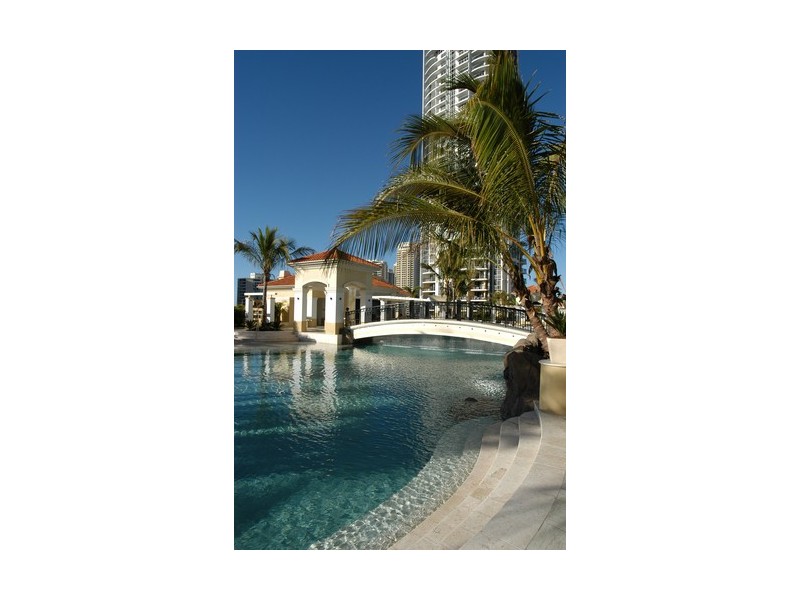 25 Ferny Avenue, Surfers Paradise QLD 4217