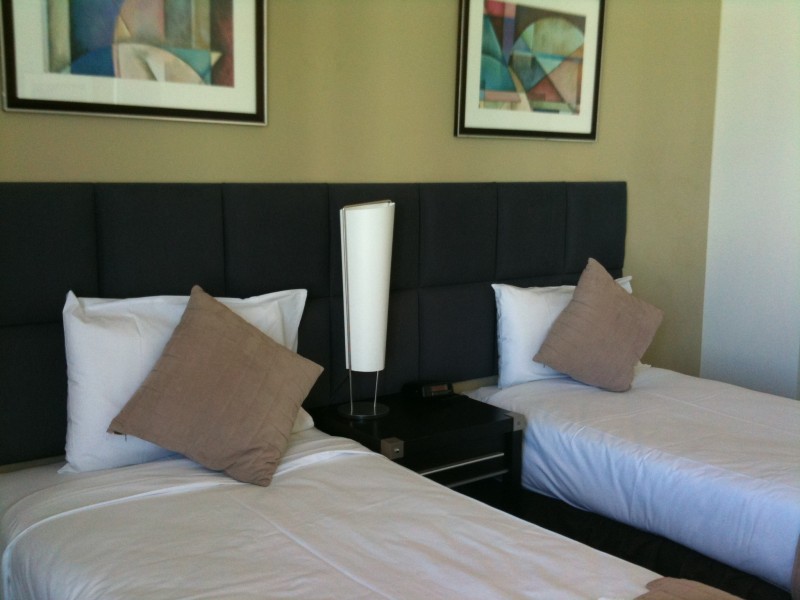 25 Ferny Avenue, Surfers Paradise QLD 4217