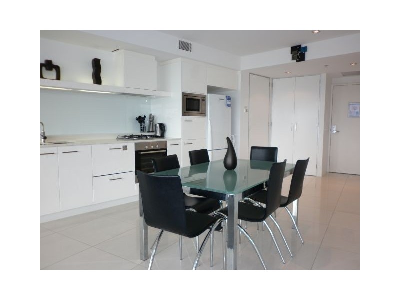 9 Hamilton Avenue, Surfers Paradise QLD 4217