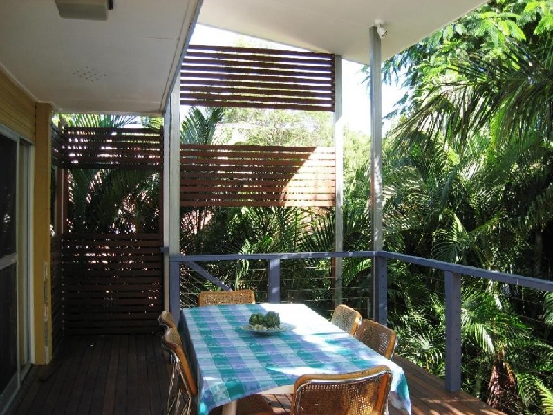 89 Burbong St, Chapel Hill QLD 4069