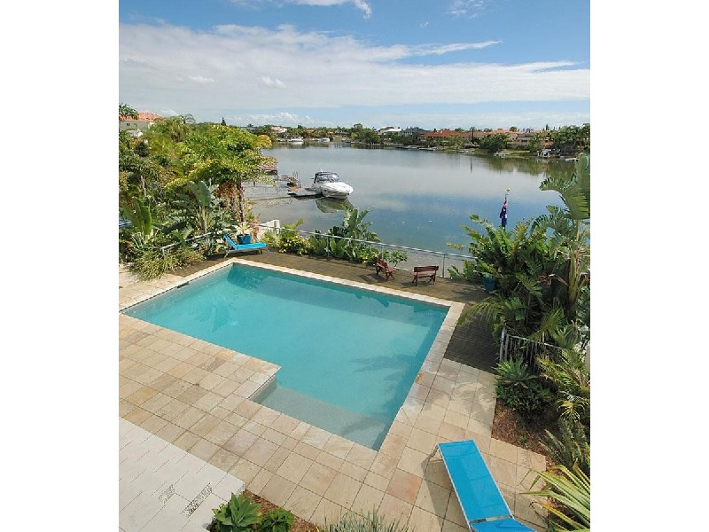 80 Edinburgh Road (Benowa Waters), Benowa QLD 4217