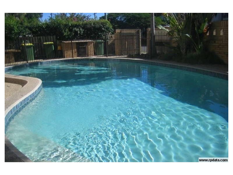 6 Genoa Street, Surfers Paradise QLD 4217