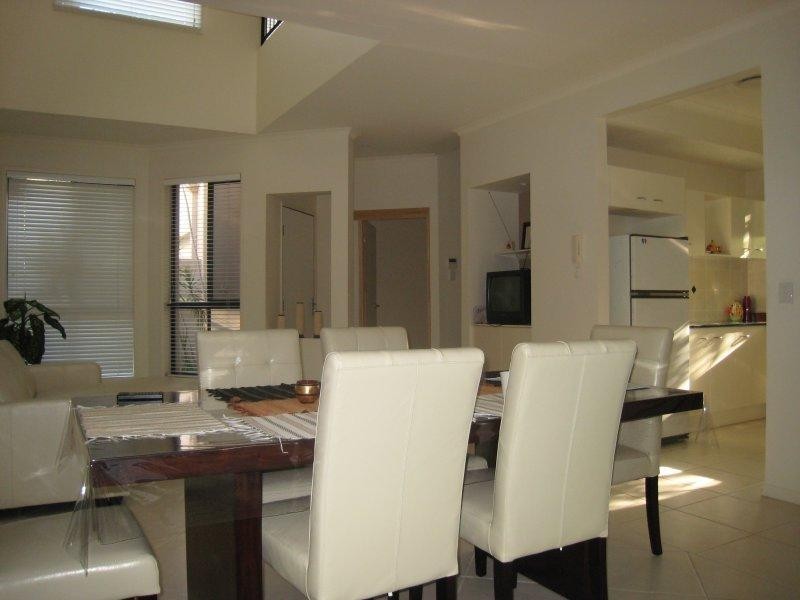 31 Second Avenue, Broadbeach QLD 4218