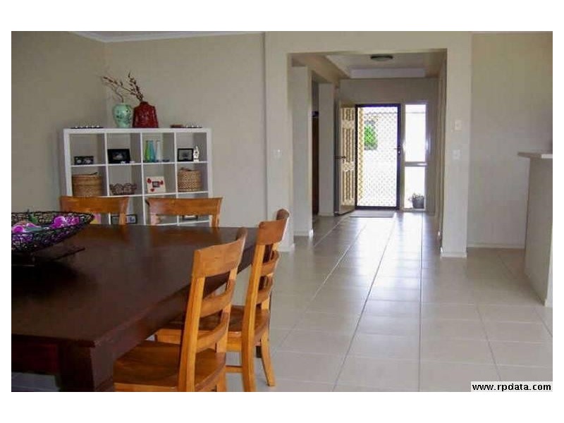 12 campelles Avenue, Varsity Lakes QLD 4227