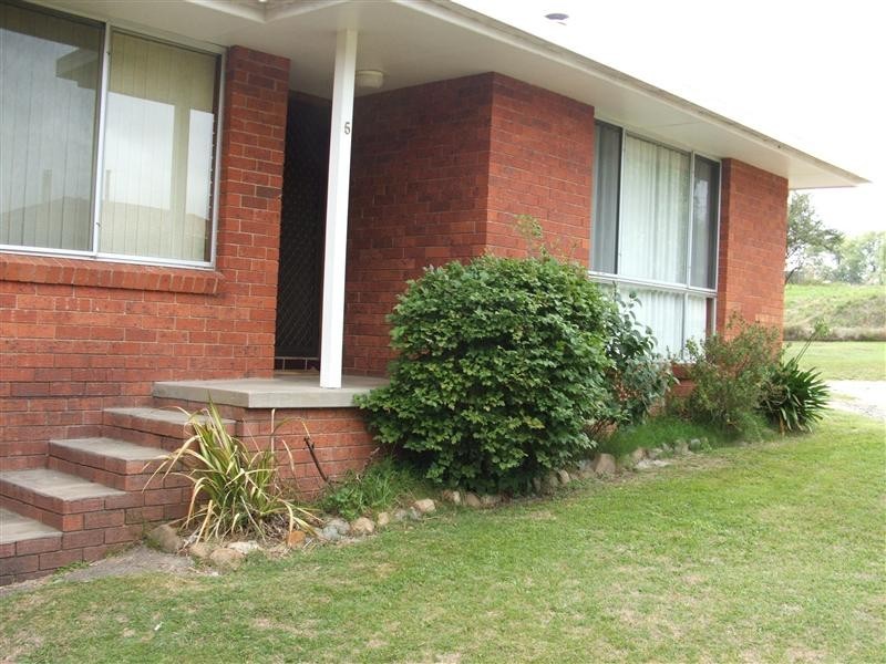 5 Salisbury Street, Uralla NSW 2358