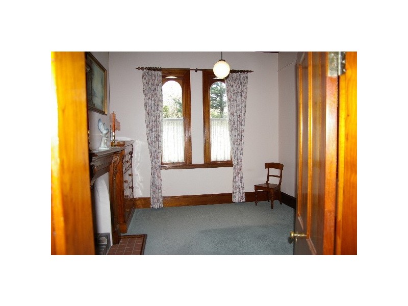 110 Bridge Street, Uralla NSW 2358