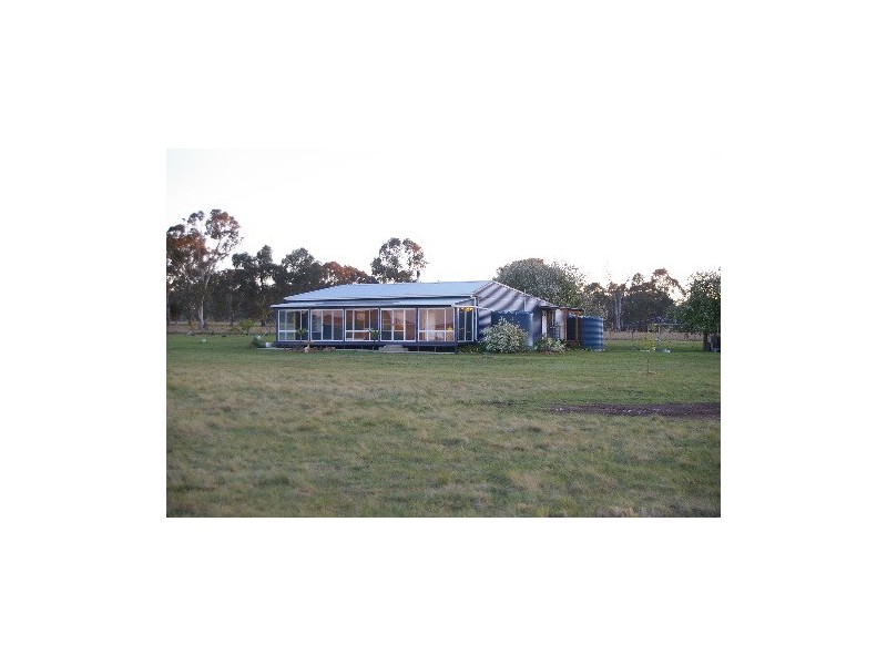 419 Hillview Road, Uralla NSW 2358