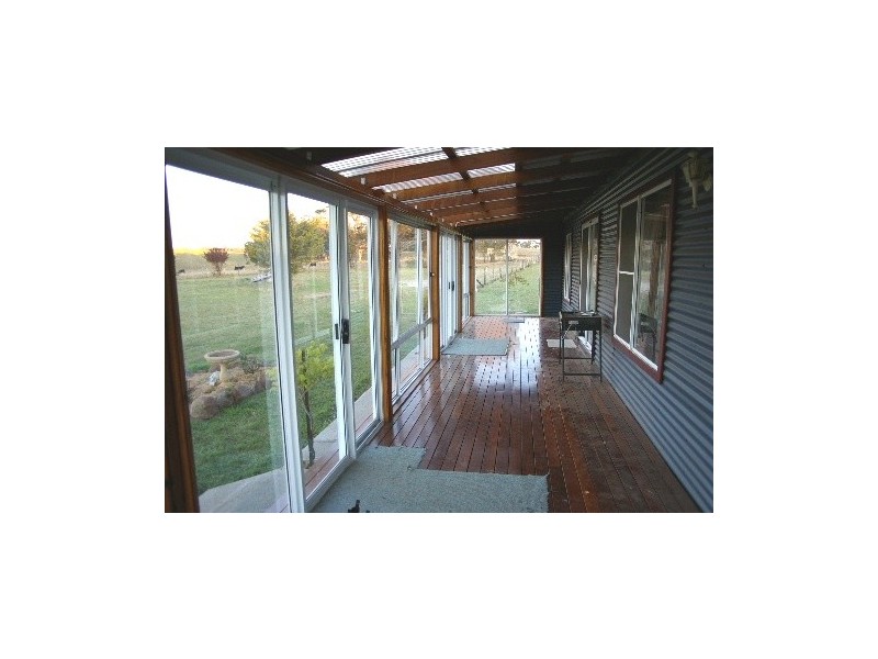 419 Hillview Road, Uralla NSW 2358