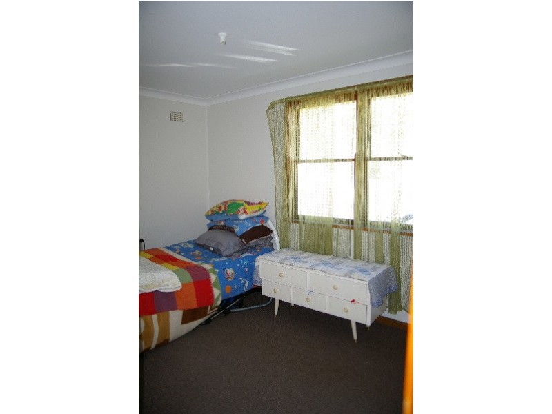 3 Prince Avenue, Uralla NSW 2358