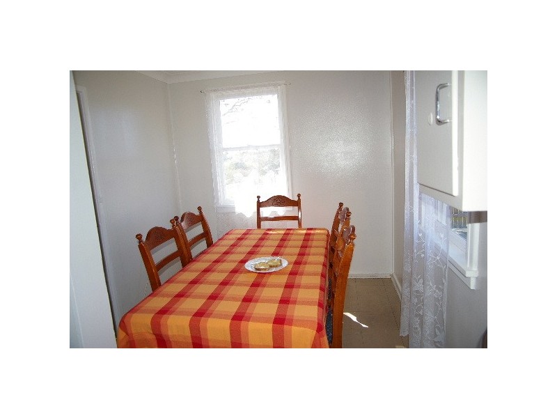 3 Prince Avenue, Uralla NSW 2358