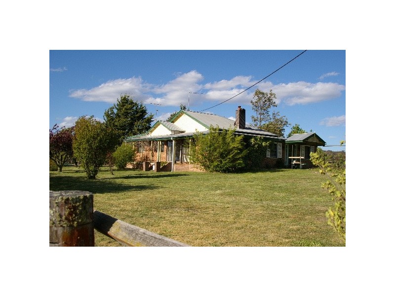 ‘Glen Leigh’ Allinghams Road, Uralla NSW 2358