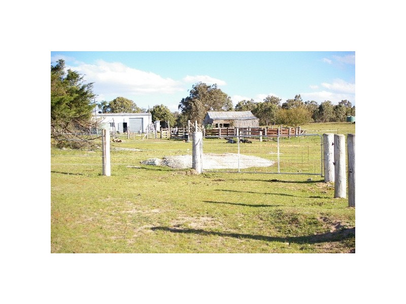 ‘Glen Leigh’ Allinghams Road, Uralla NSW 2358