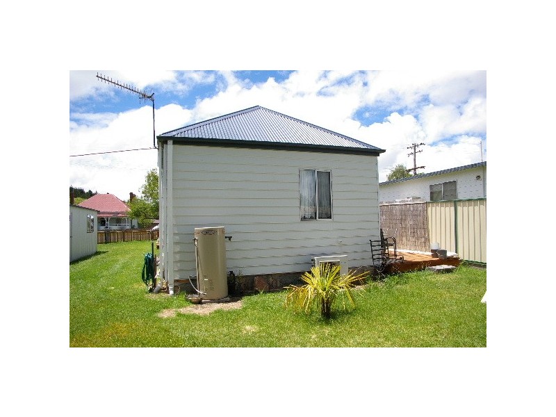 30 King Street, Uralla NSW 2358