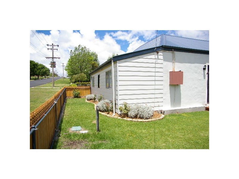 30 King Street, Uralla NSW 2358