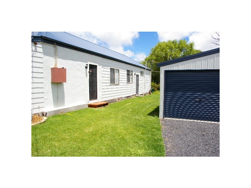 30 King Street, Uralla NSW 2358