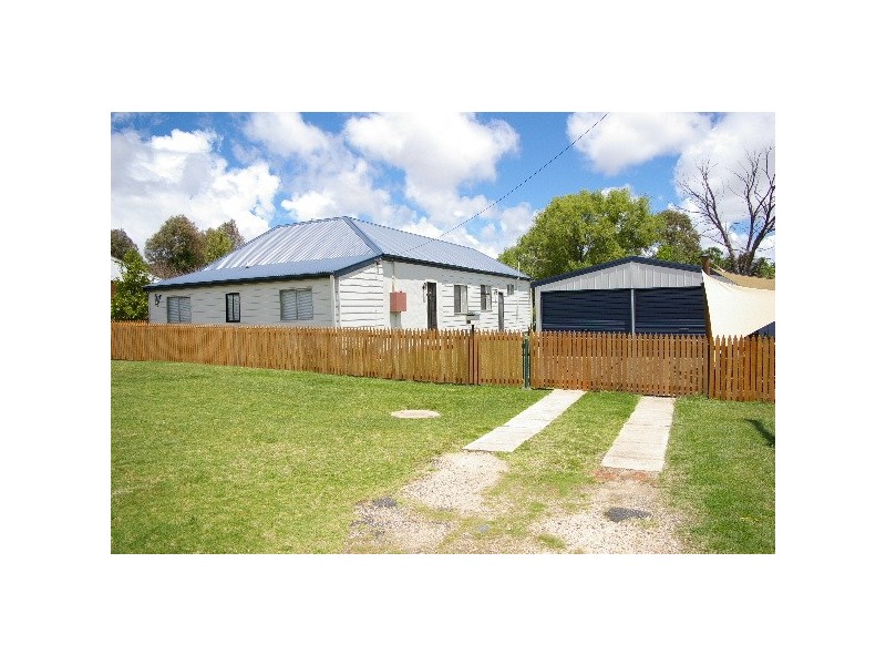 30 King Street, Uralla NSW 2358