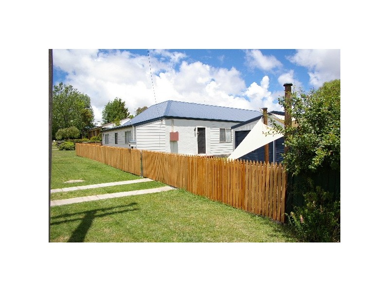 30 King Street, Uralla NSW 2358