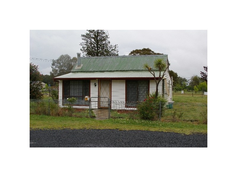1 Ivon Court, Uralla NSW 2358