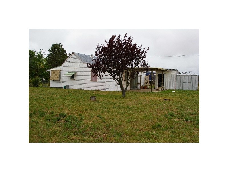 1 Ivon Court, Uralla NSW 2358