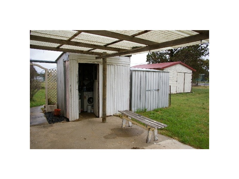 1 Ivon Court, Uralla NSW 2358