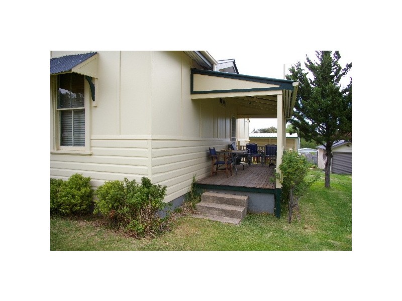 22 Salisbury Street, Uralla NSW 2358