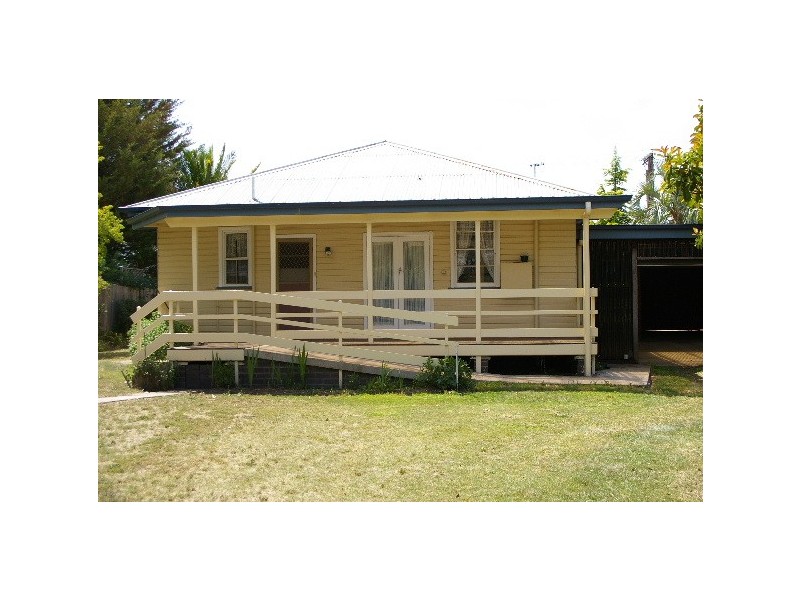 140 Bridge Street, Uralla NSW 2358