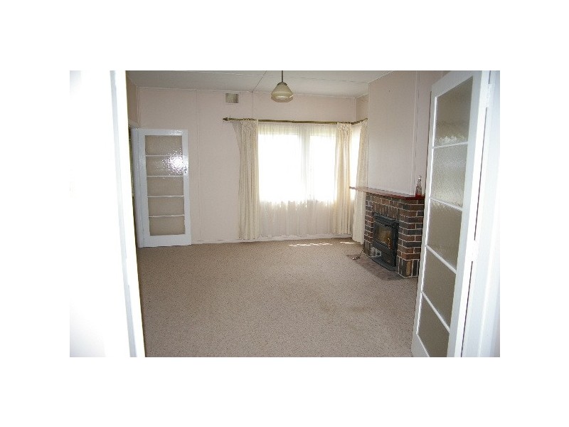 140 Bridge Street, Uralla NSW 2358