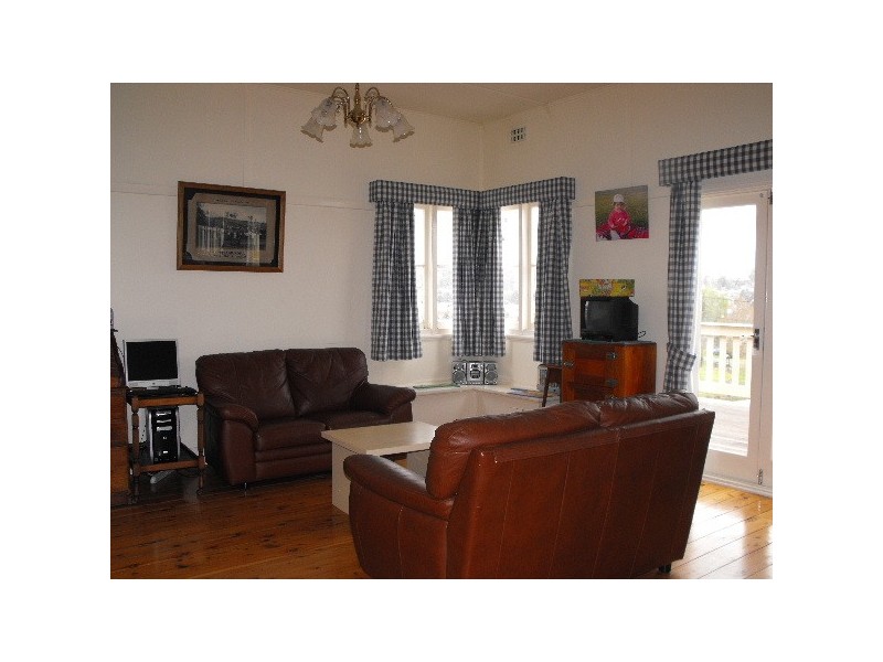 17S Pakington Street, Walcha NSW 2354