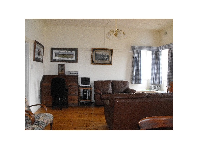 17S Pakington Street, Walcha NSW 2354