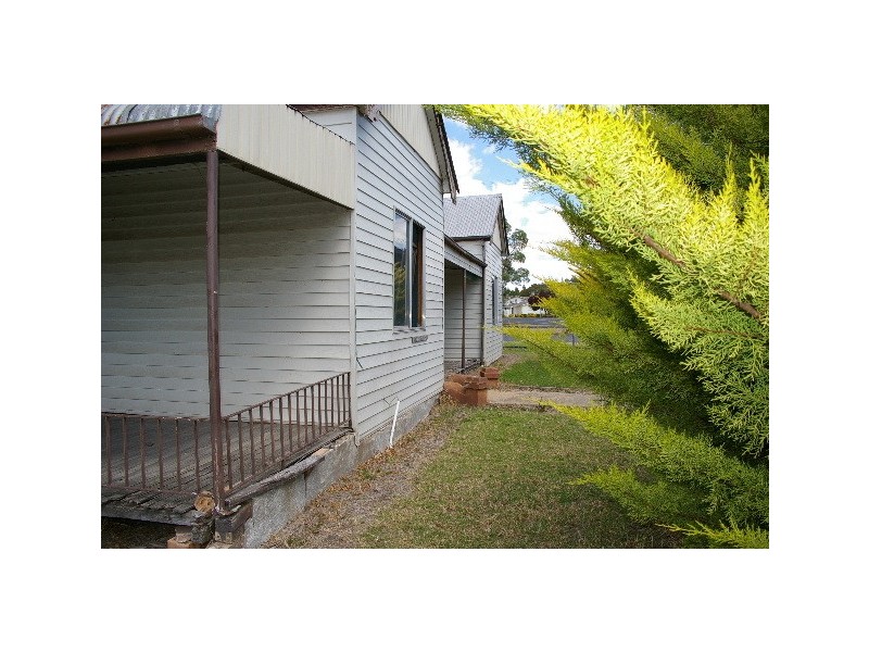 154 Bridge Street, Uralla NSW 2358